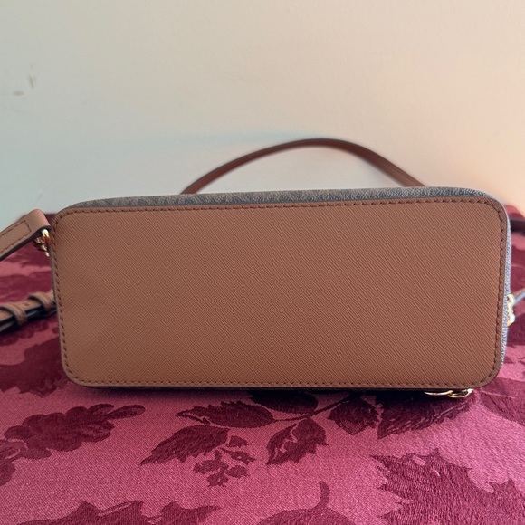 Michael Kors Jet Set Dome Crossbody • MK Signature Brown - Picture 11 of 11